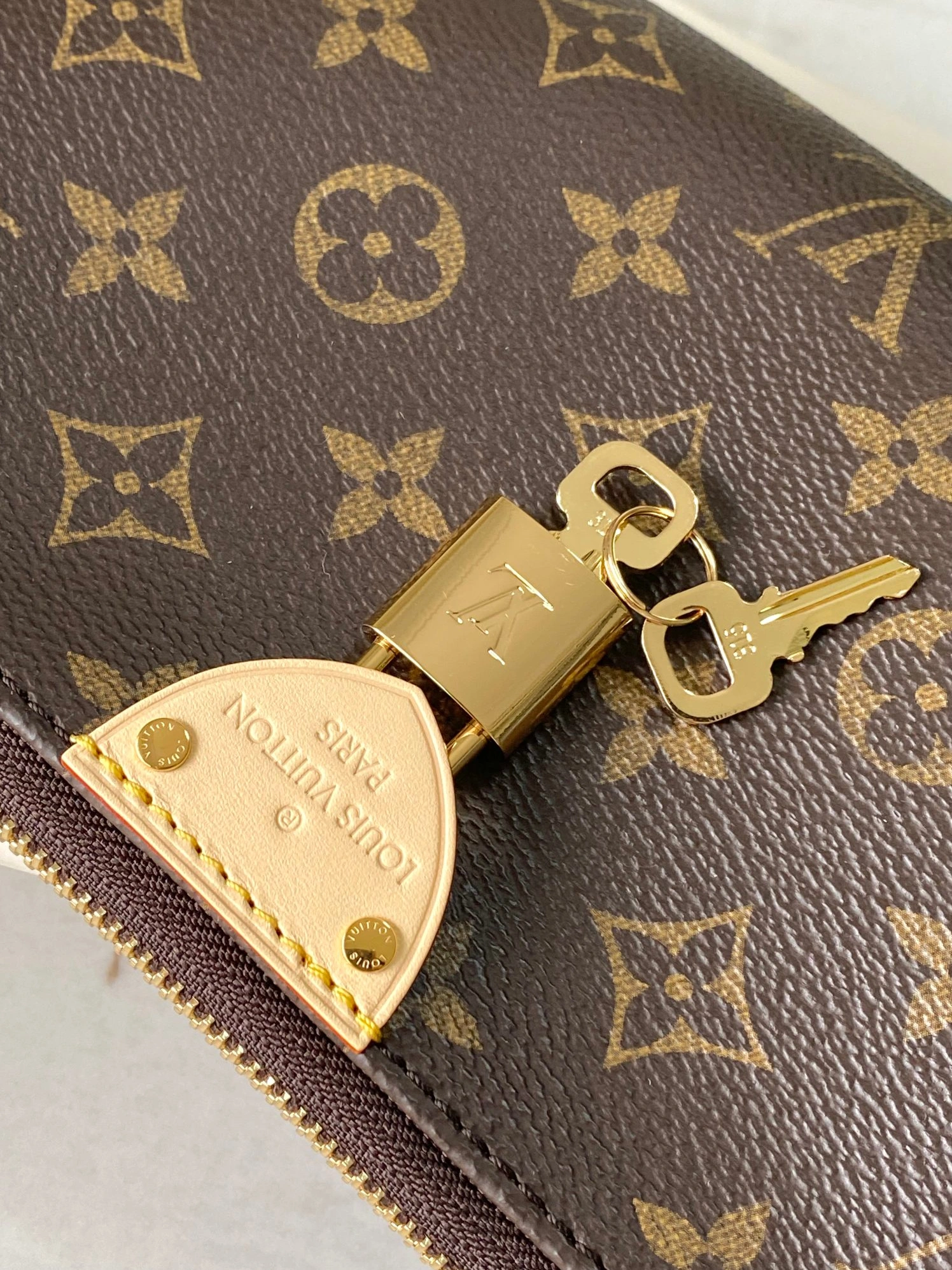 Louis Vuitton AAA Quality Shoulder Bags For Women Comfortable 2942 - Image 5