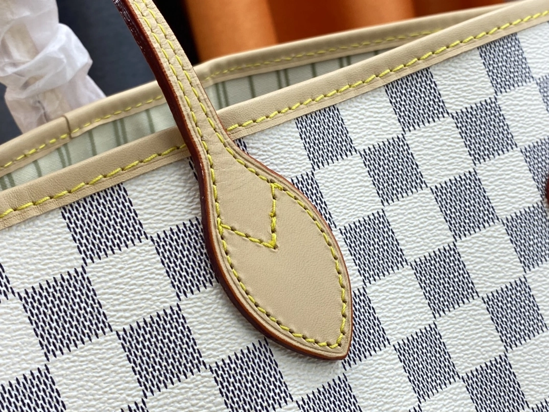 Louis Vuitton AAA Quality Shoulder Bags For Women Flexible 6739 - Image 6