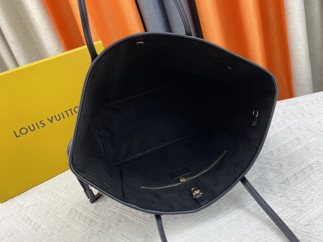 Louis Vuitton AAA Quality Shoulder Bags For Women WellDesigned 6324 - Image 7