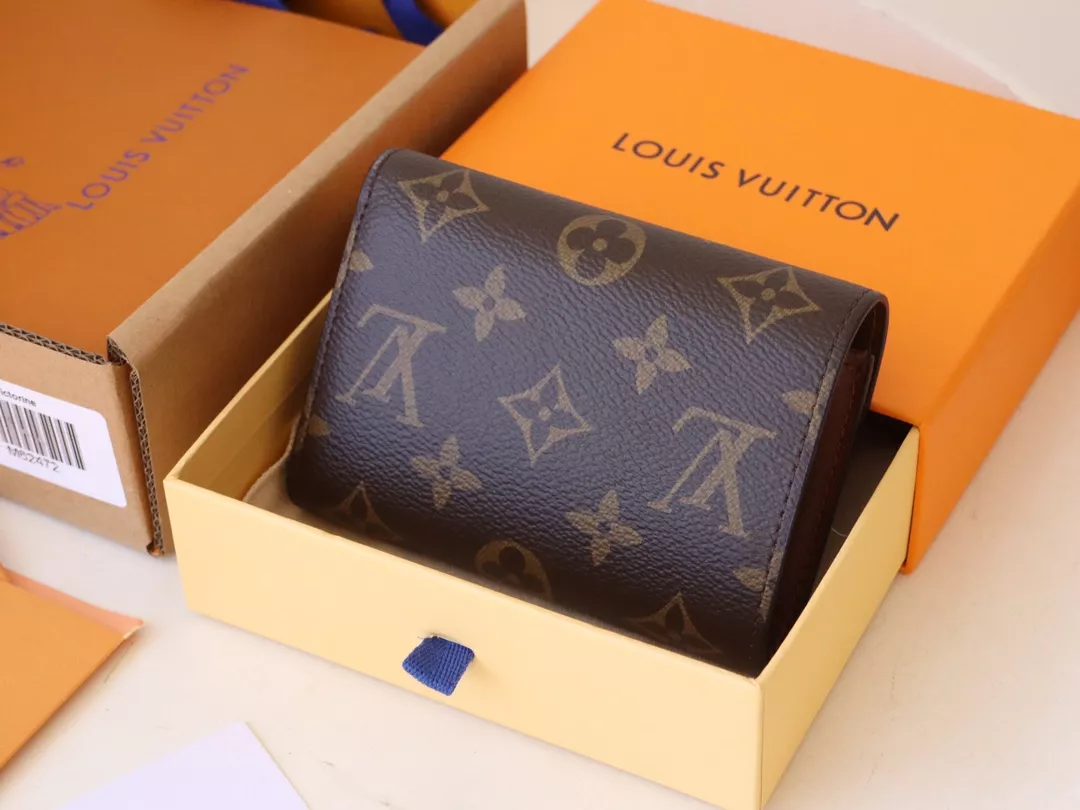 Louis Vuitton AAA Quality Wallets In Brown Functional 8433