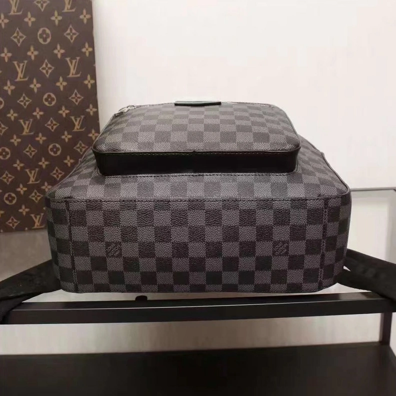 Louis Vuitton LV AAA Quality Backpacks Bright 8421 - Image 3