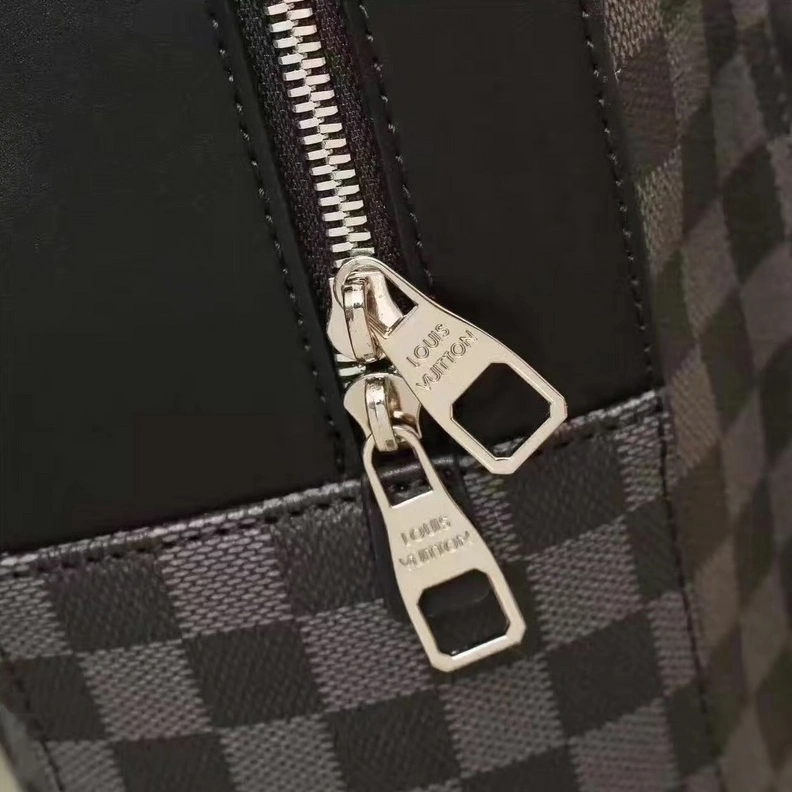 Louis Vuitton LV AAA Quality Backpacks Bright 8421 - Image 5