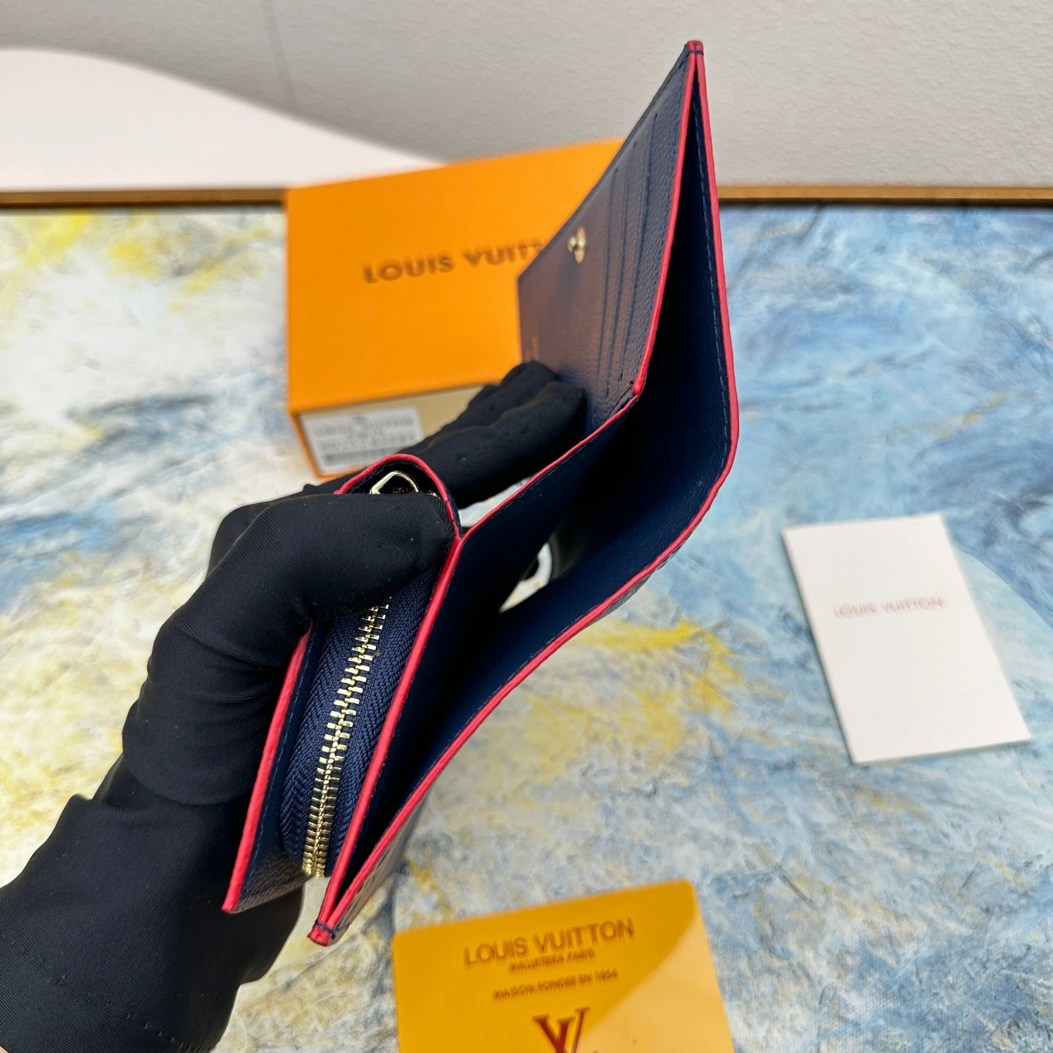 Louis Vuitton LV Card Case For Women Sophisticated 4936 - Image 5