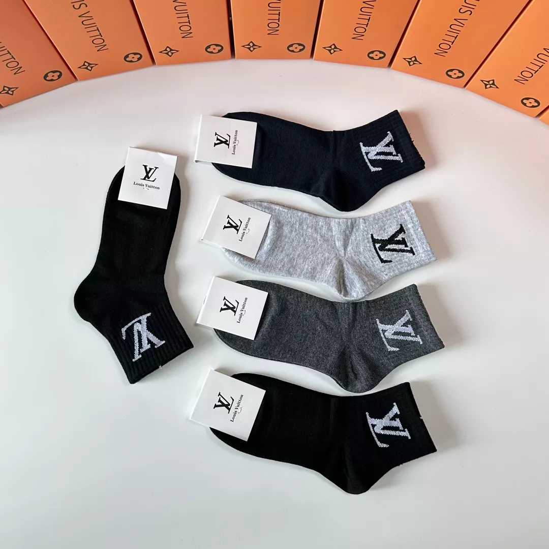 Louis Vuitton LV Socks Lightweight 2982 - Image 3