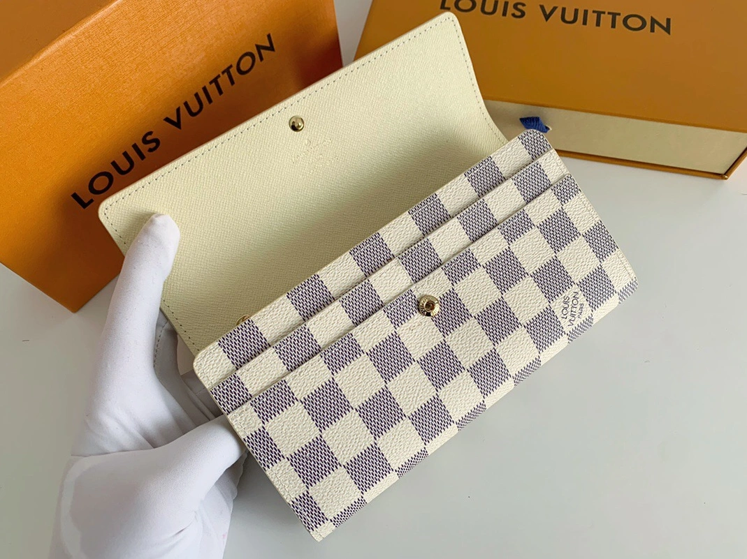 Louis Vuitton LV Wallets For Women Durable 4475 - Image 5