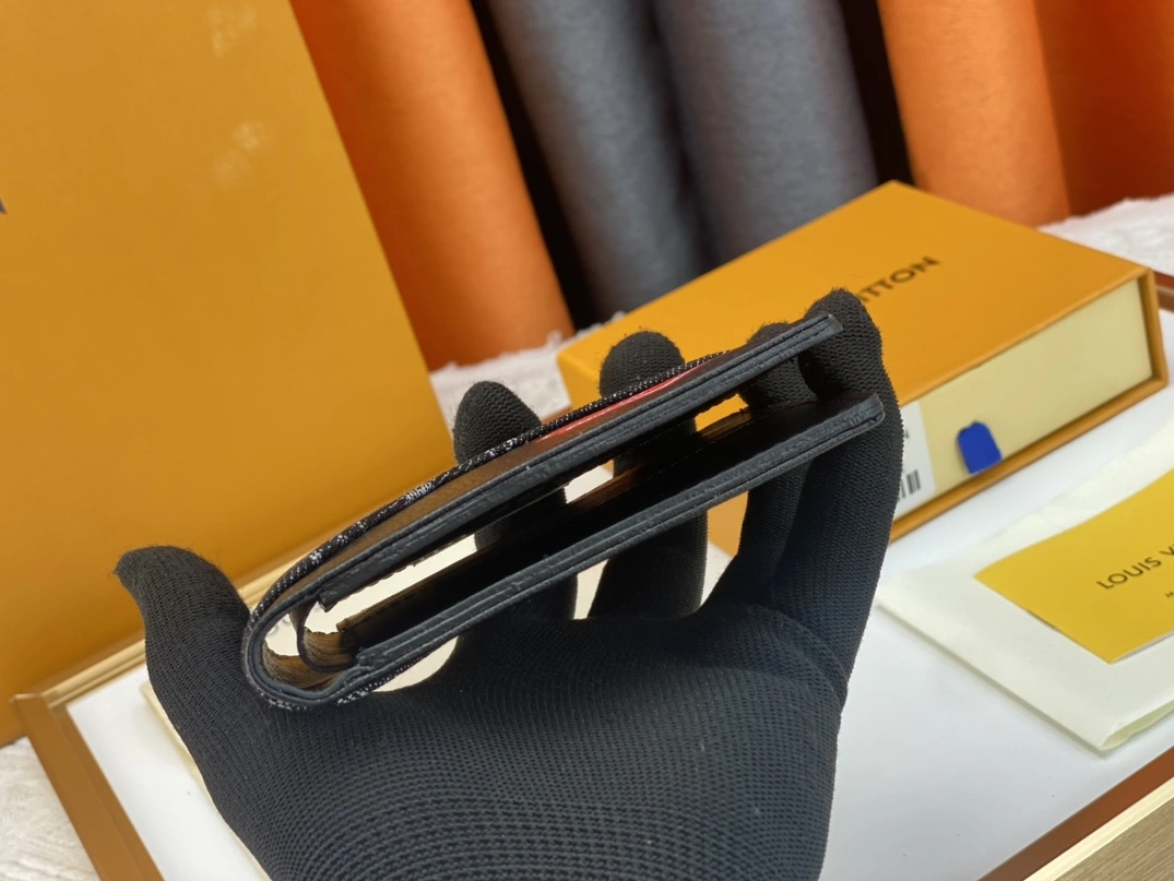 Louis Vuitton LV Wallets UrbanStyle 2780 - Image 3