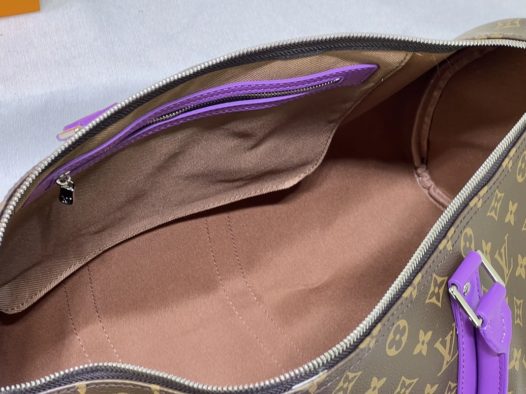 Louis Vuitton Travel Bags Minimalist 2730 - Image 8