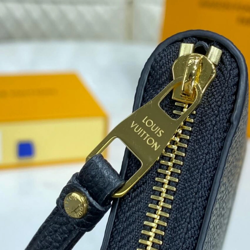 2 large g Louis Vuitton Zippy Coin Purse Wallet in Giant Monogram Leather - Image 7