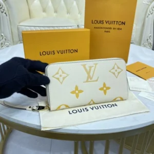 Monogram Louis Vuitton Zippy Wallet Cream Saffron
