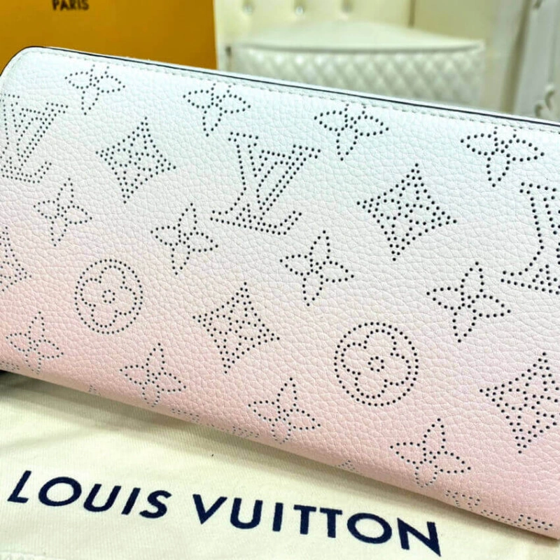 Mahina pe Louis Vuitton Zippy Wallet in Pink Gradient Mahina Perforated Leather - Image 5