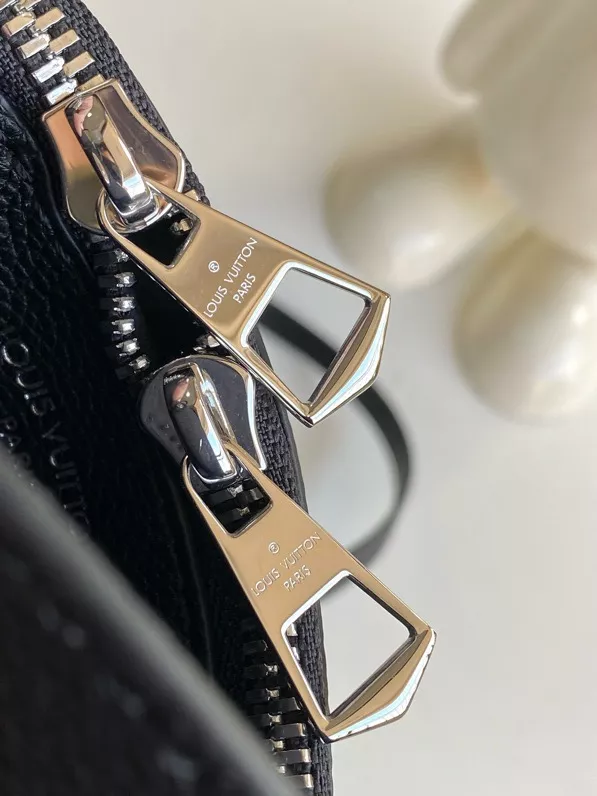 Modern 8823 Louis Vuitton AAA Quality Shoulder Bags - Image 5