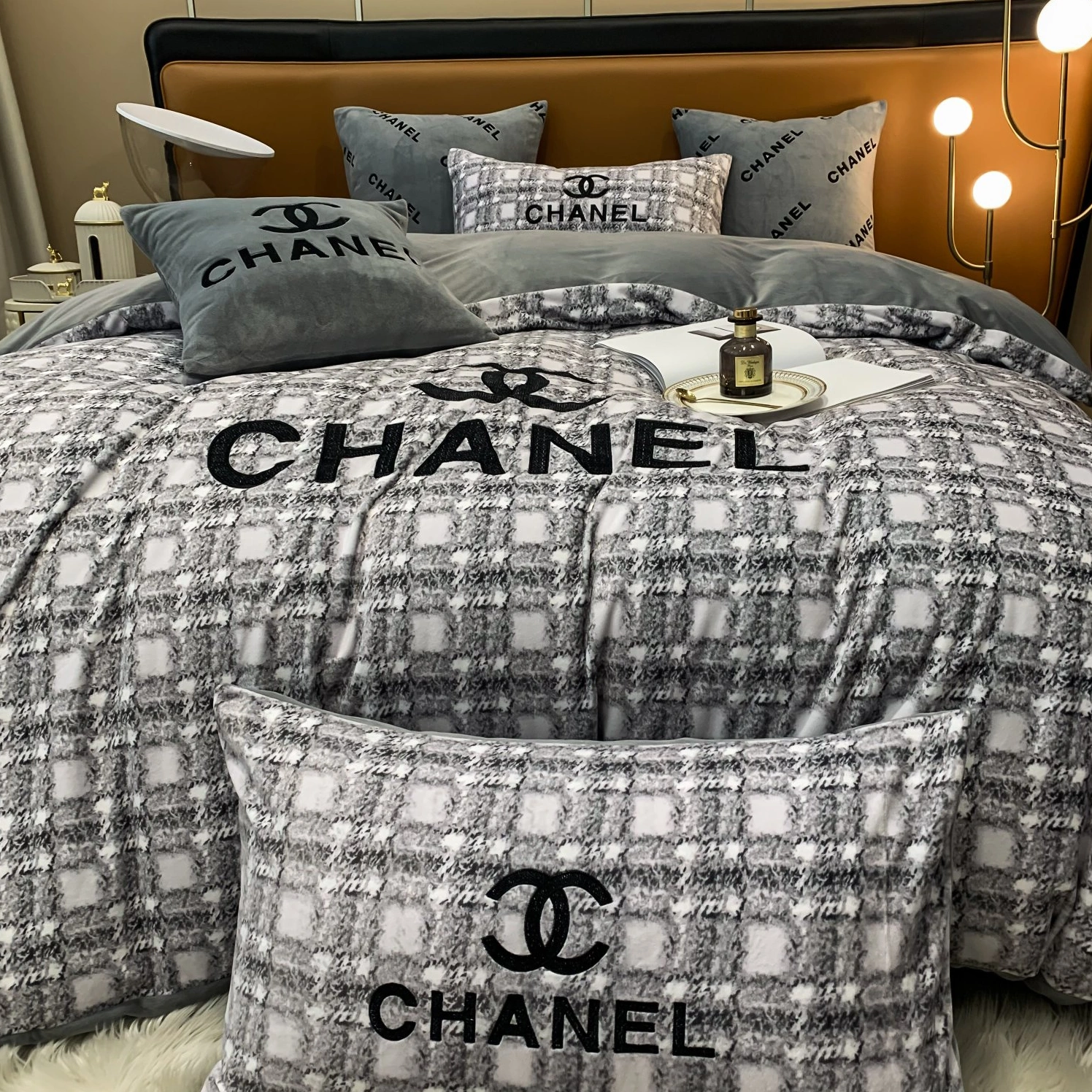 Popular 3370 Chanel Bedding