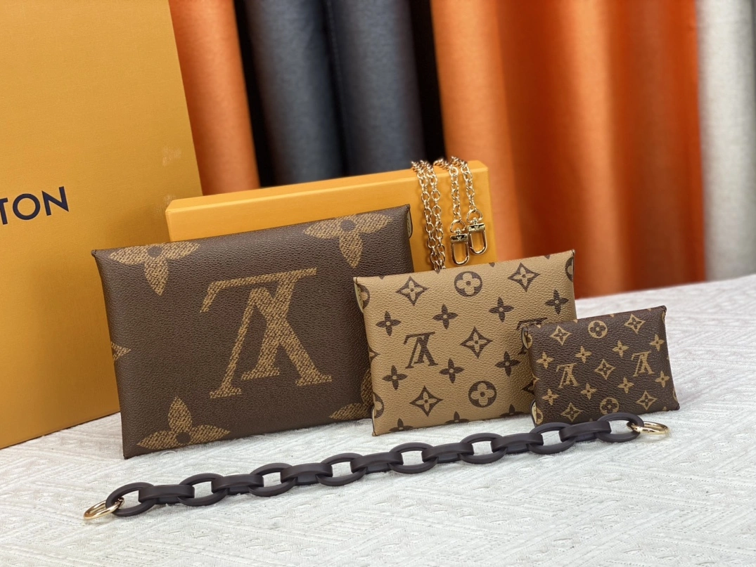 Popular 6124 Louis Vuitton AAA Quality Wallets For Women