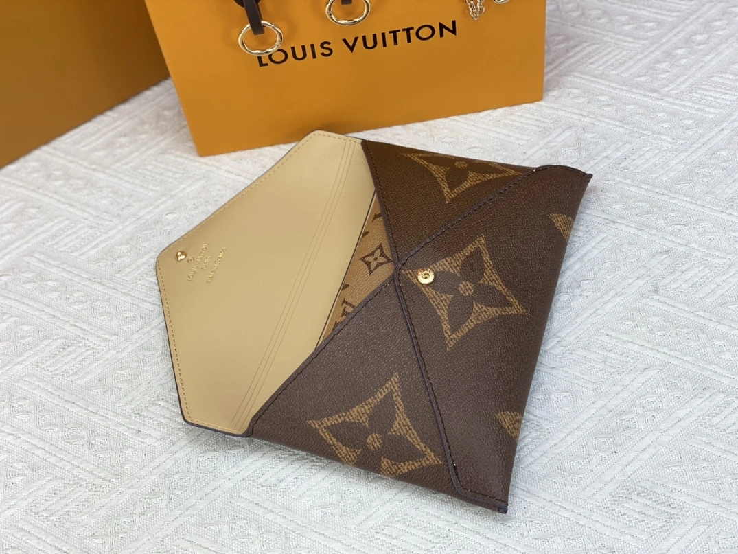 Popular 6124 Louis Vuitton AAA Quality Wallets For Women - Image 4