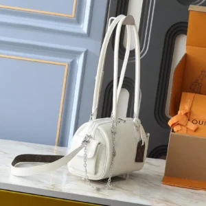 Soft 5638 Louis Vuitton AAA Quality Shoulder Bags For Women