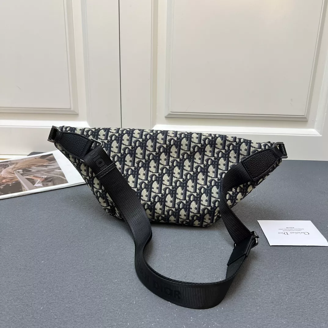 Sophisticated 3645 Christian Dior AAA Quality Belt Bags For Unisex - Image 3