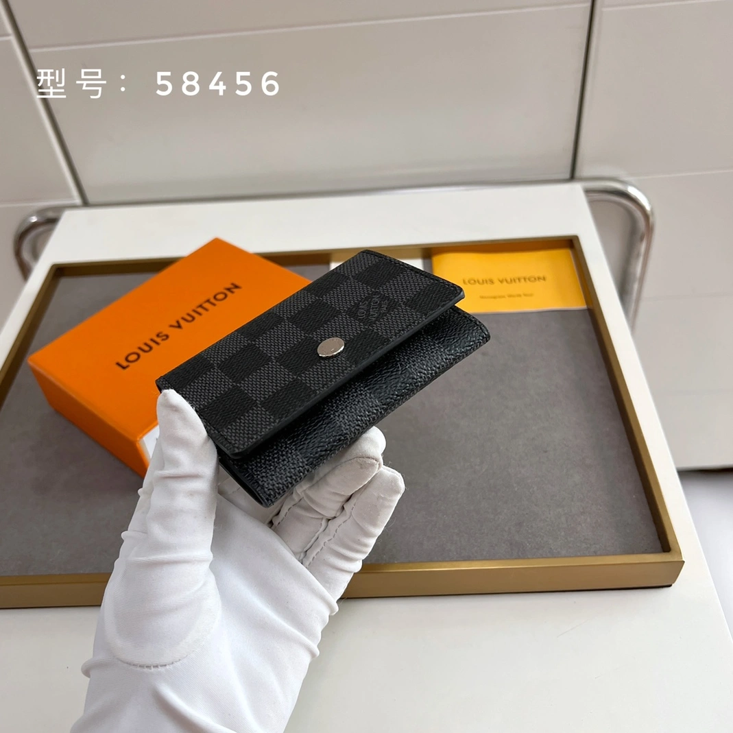 SportInspired 2396 Louis Vuitton Card Case For Unisex