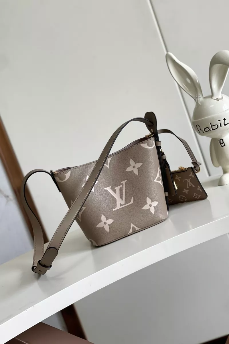 SportInspired 3515 Louis Vuitton AAA Quality Messenger Bags For Women - Image 3