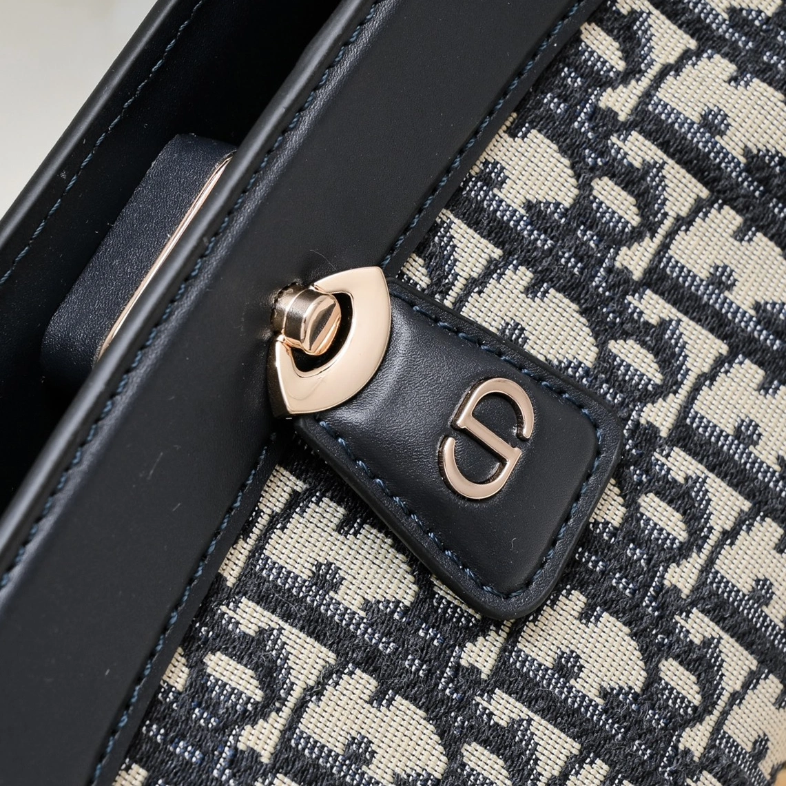 SportInspired 7672 Christian Dior AAA Quality Shoulder Bags For Women - Image 3