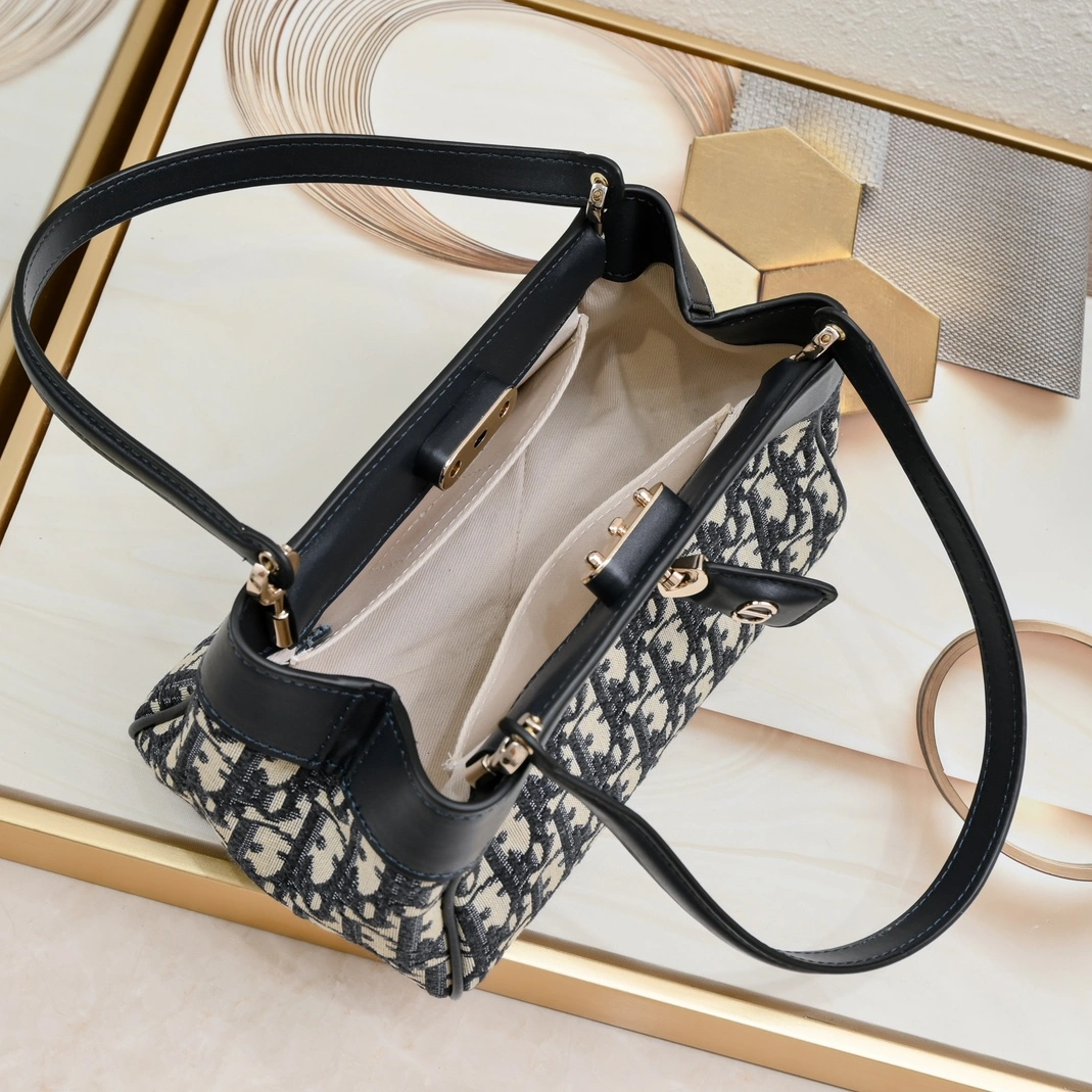 SportInspired 7672 Christian Dior AAA Quality Shoulder Bags For Women - Image 7