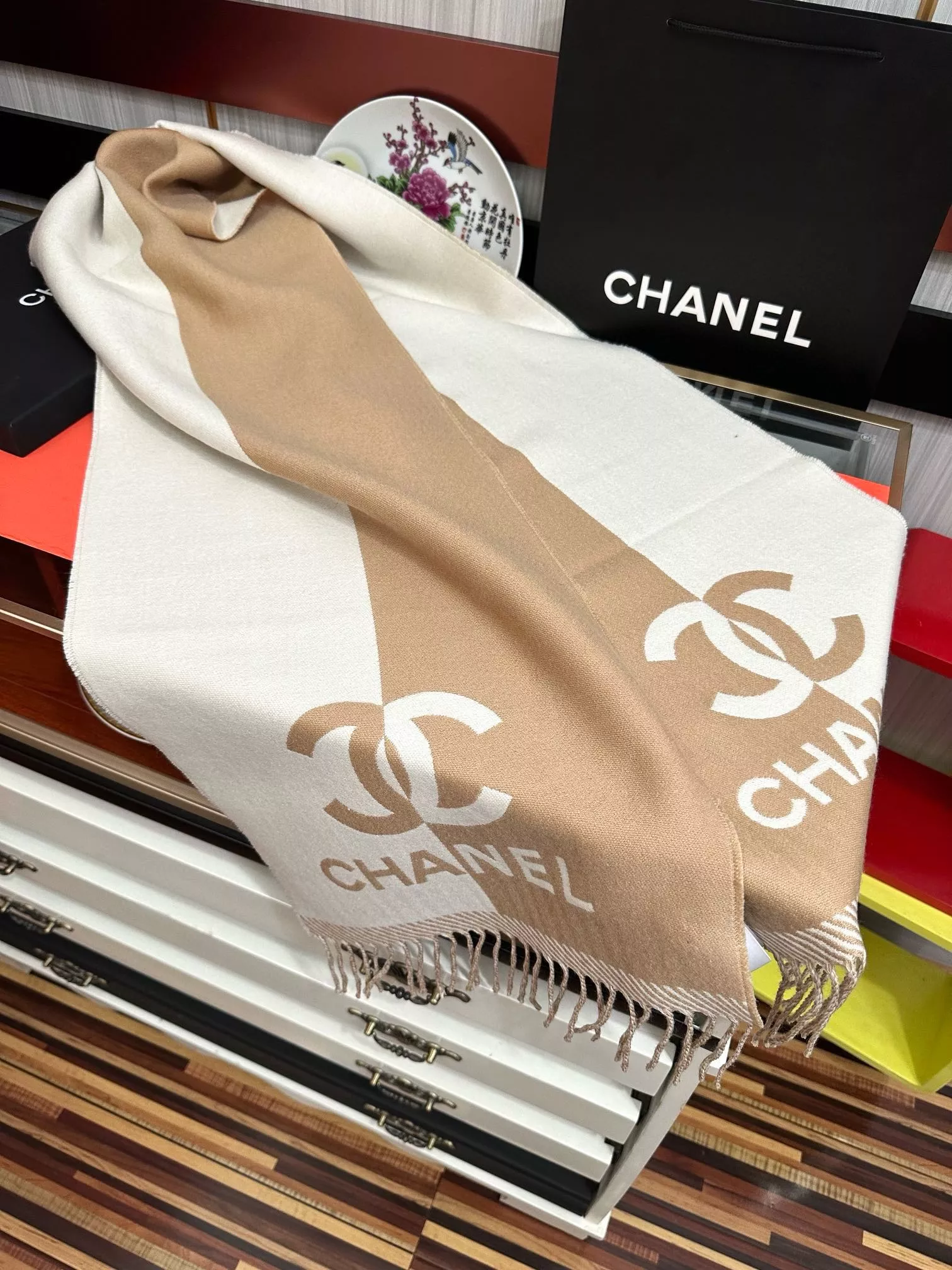 Stylish 1589 Chanel Scarves For Women - Image 3