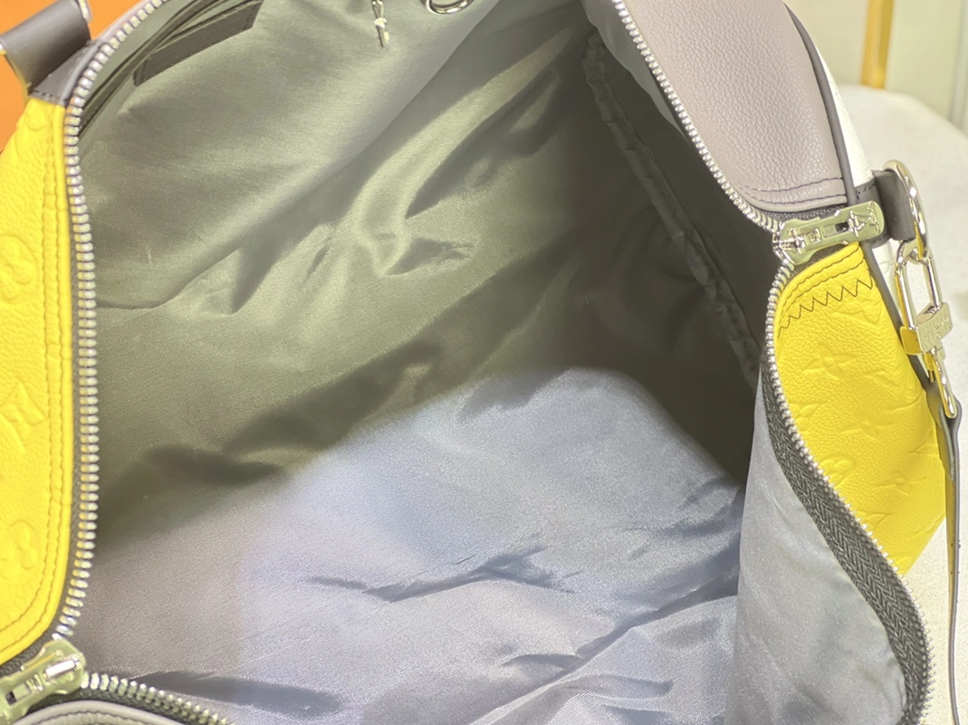 Stylish 7124 Louis Vuitton Travel Bags - Image 7