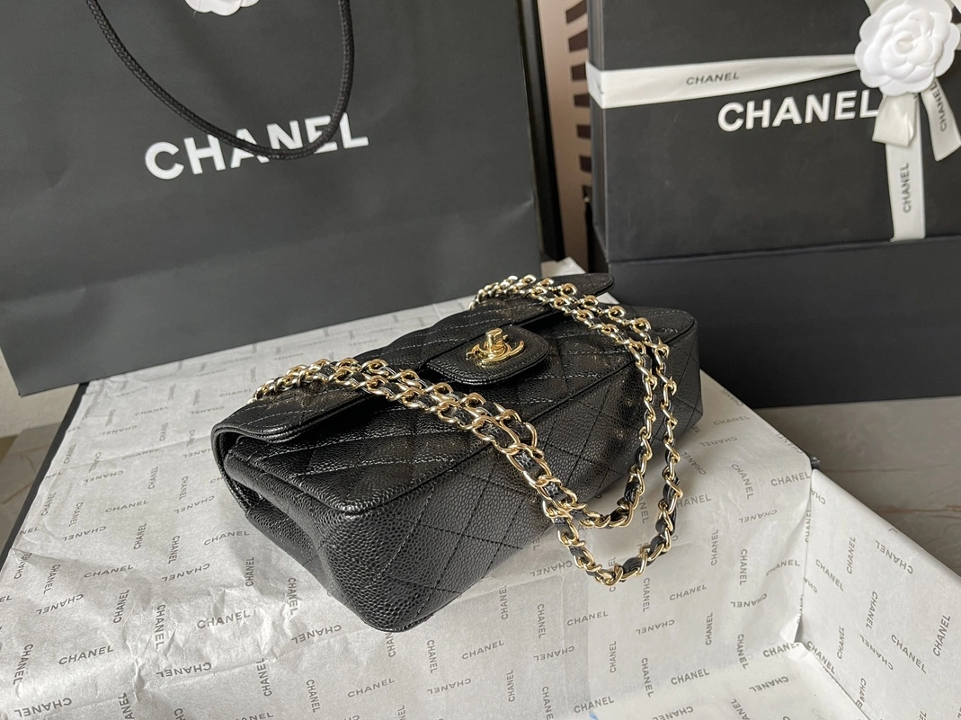 Timeless 3945 Chanel AAA Quality Messenger Bags For Women - Image 3