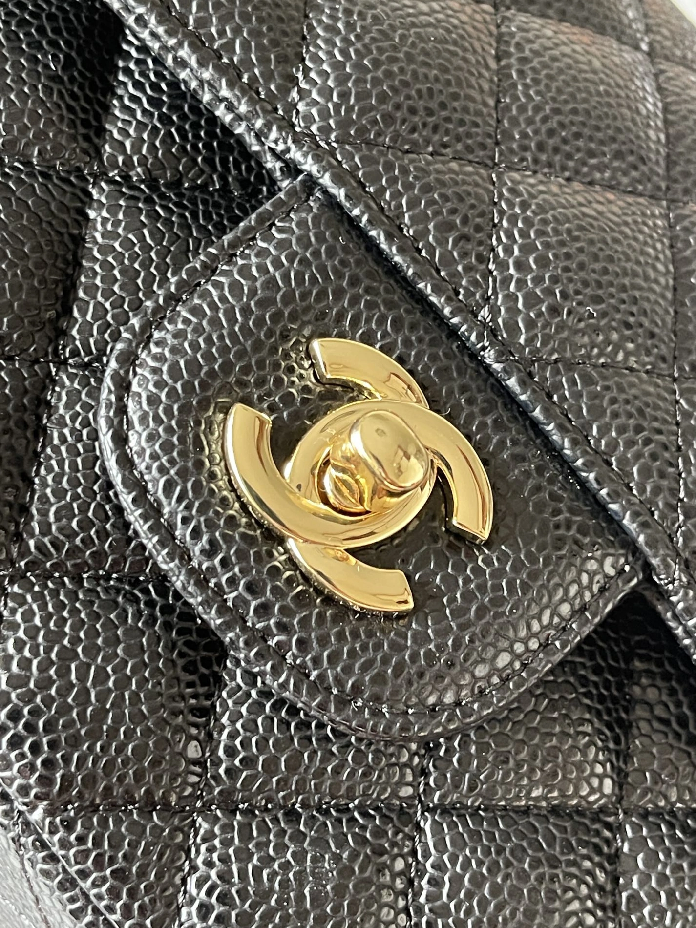 Timeless 3945 Chanel AAA Quality Messenger Bags For Women - Image 5