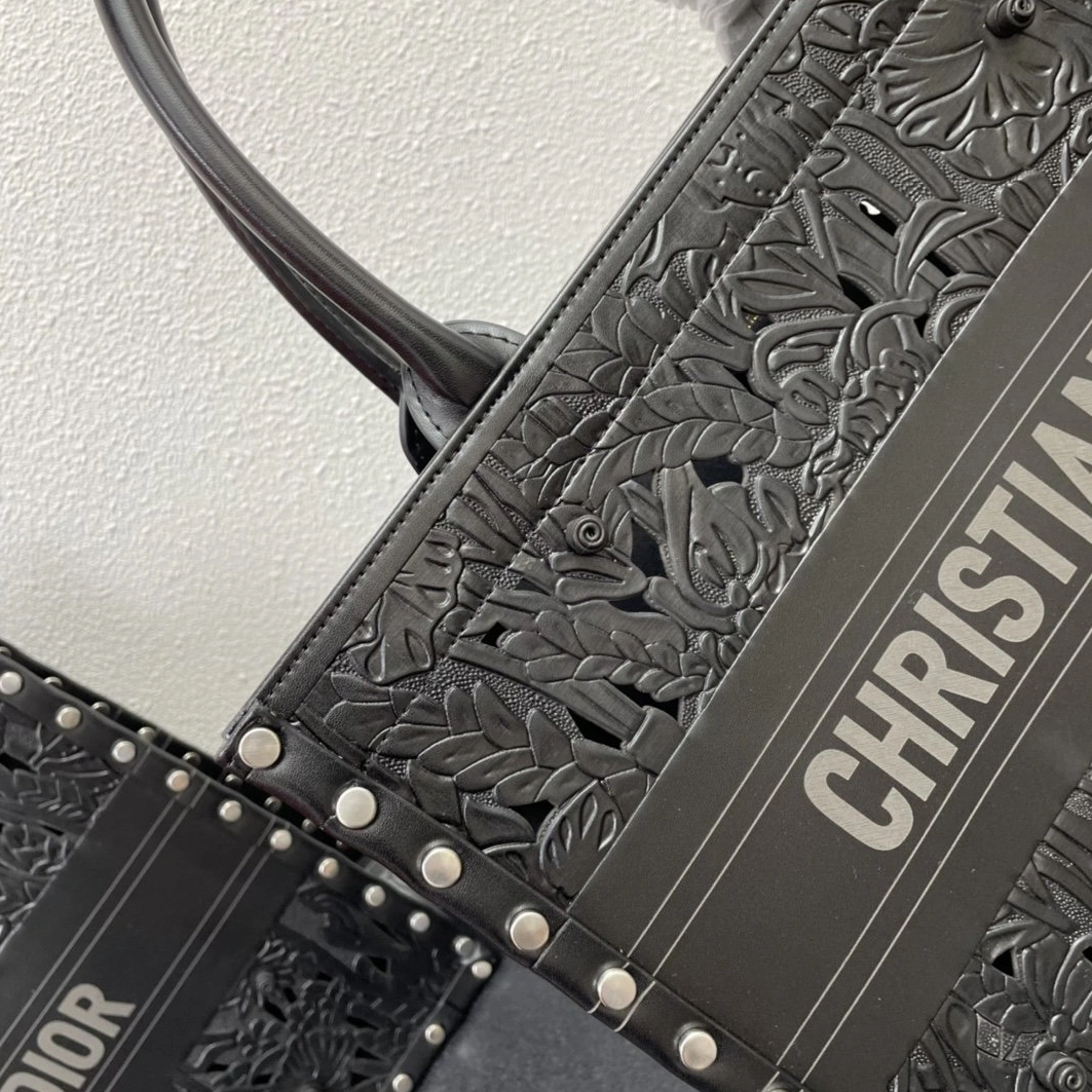 TopPick 2474 Christian Dior AAA Quality Tote-Handbags For Women - Image 4