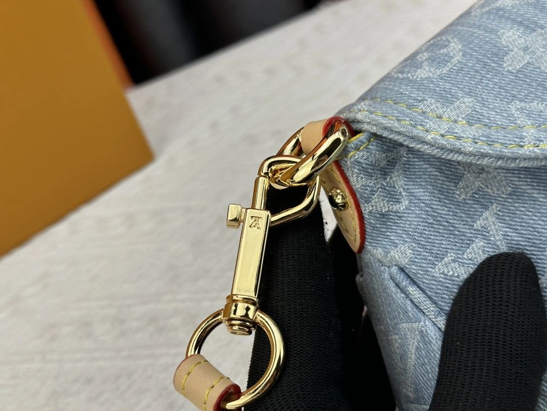 TopPick 9053 Louis Vuitton AAA Quality Shoulder Bags For Women - Image 7