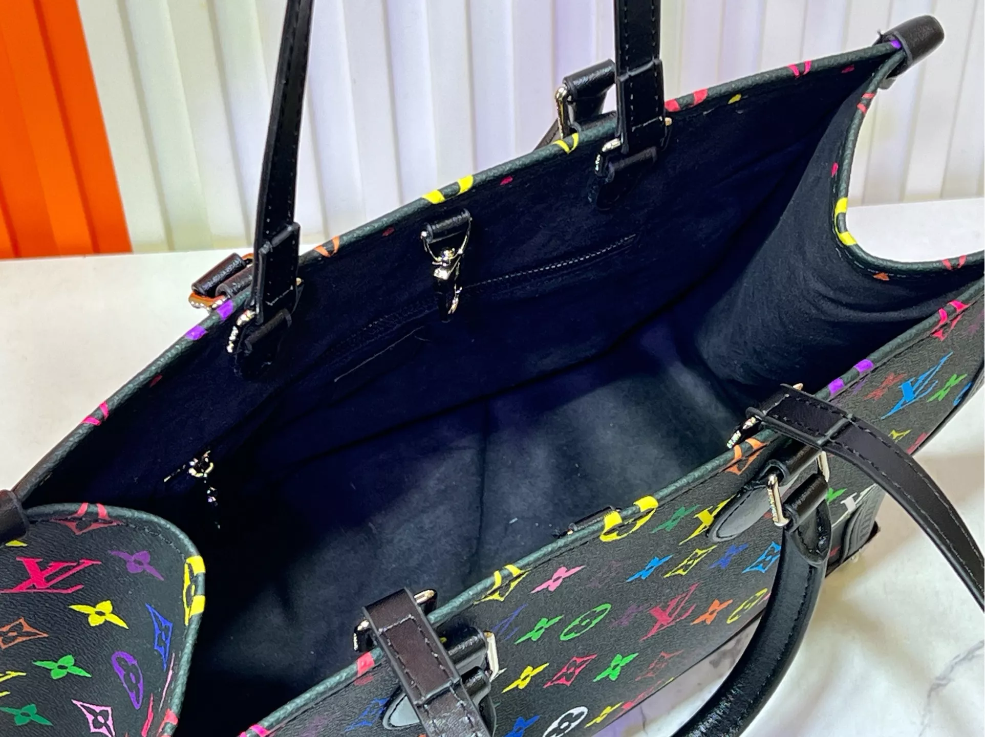 Unique 8483 Louis Vuitton AAA Quality Handbags For Women - Image 8