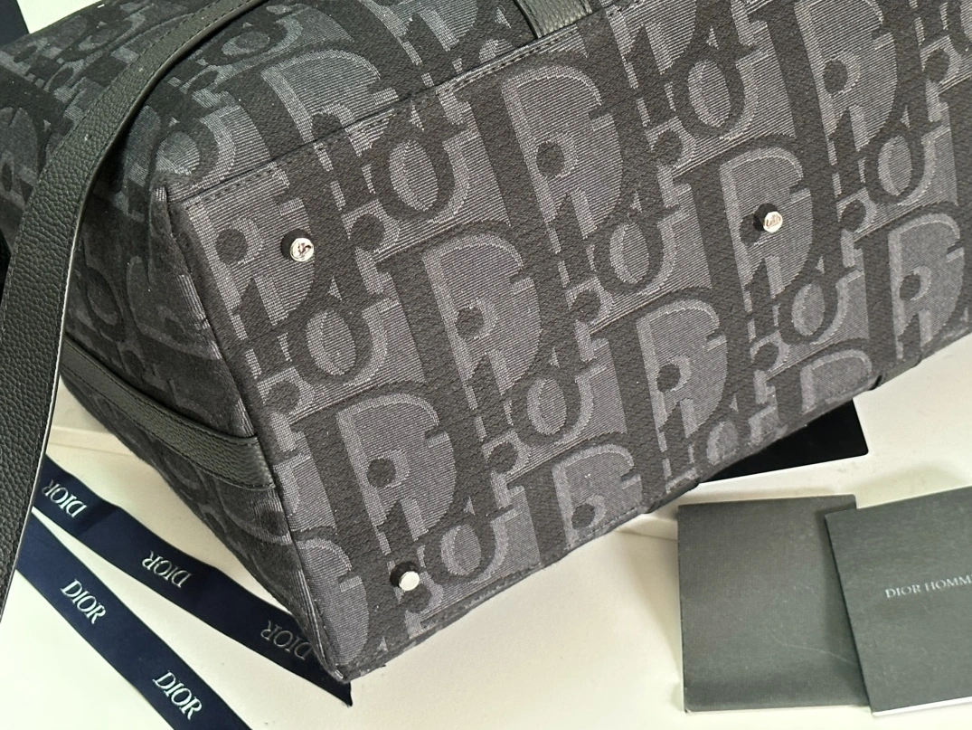 UrbanStyle 1176 Christian Dior Travel Bags - Image 6