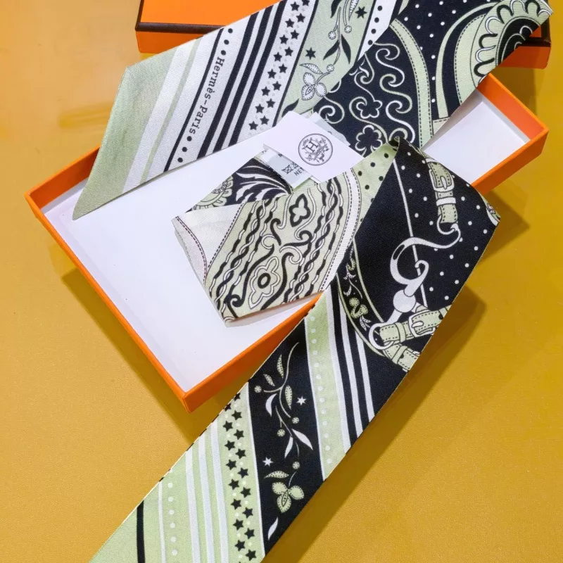 UrbanStyle 5073 Hermes Silk Scarf - Image 3