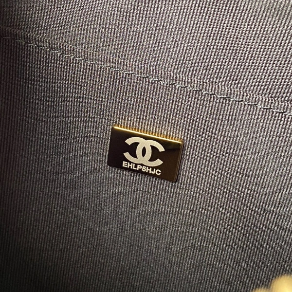 ModernLook CHANEL camera bag 1664 - Image 10