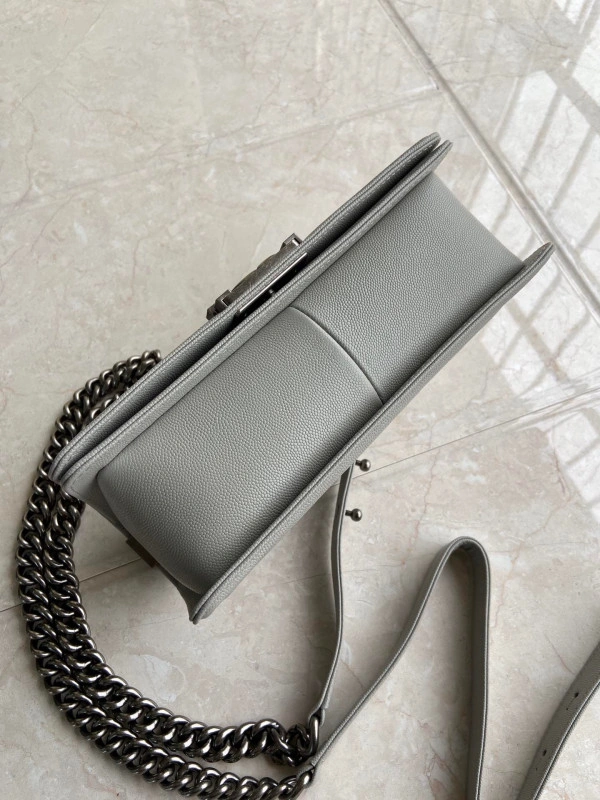 WellDesigned CHANEL BOY BAG 259 - Image 5