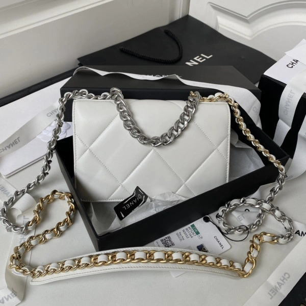 CHANEL 19 WALLET ON CHAIN AllSeason 35 - Image 3