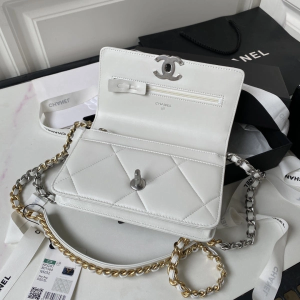 CHANEL 19 WALLET ON CHAIN AllSeason 35 - Image 7