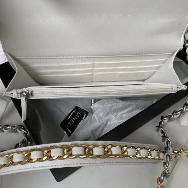 CHANEL 19 WALLET ON CHAIN AllSeason 35 - Image 8