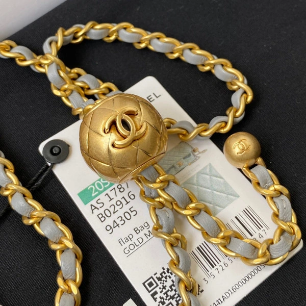 StreetReady CHANEL FLAP BAG 20CM 300 - Image 5